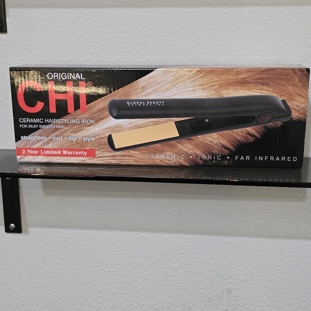 Brand new in box chi hair straightener